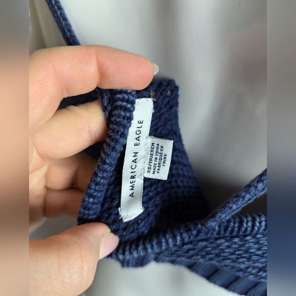 American eagle Cropped knit tank top navy blue cable knit XS - Picture 6 of 8